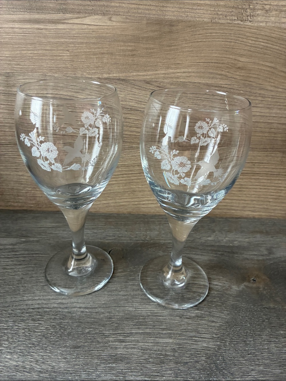 Homco, Home Interiors Engraved wine/juice goblet set of 2